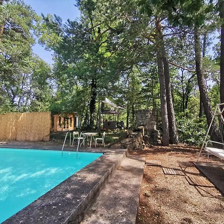 Cabanon Dans Un Ecrin De Verdure カリアン エクステリア 写真