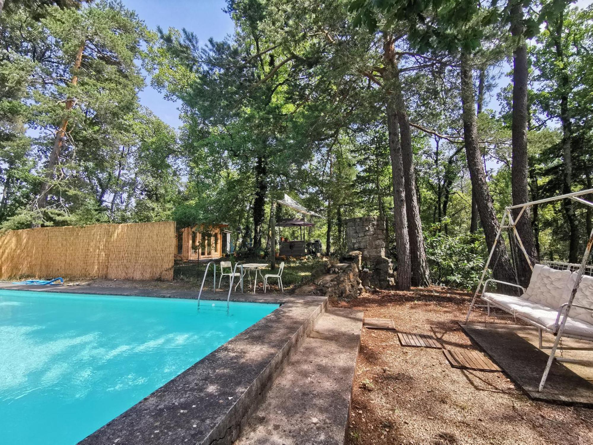 Cabanon Dans Un Ecrin De Verdure カリアン エクステリア 写真